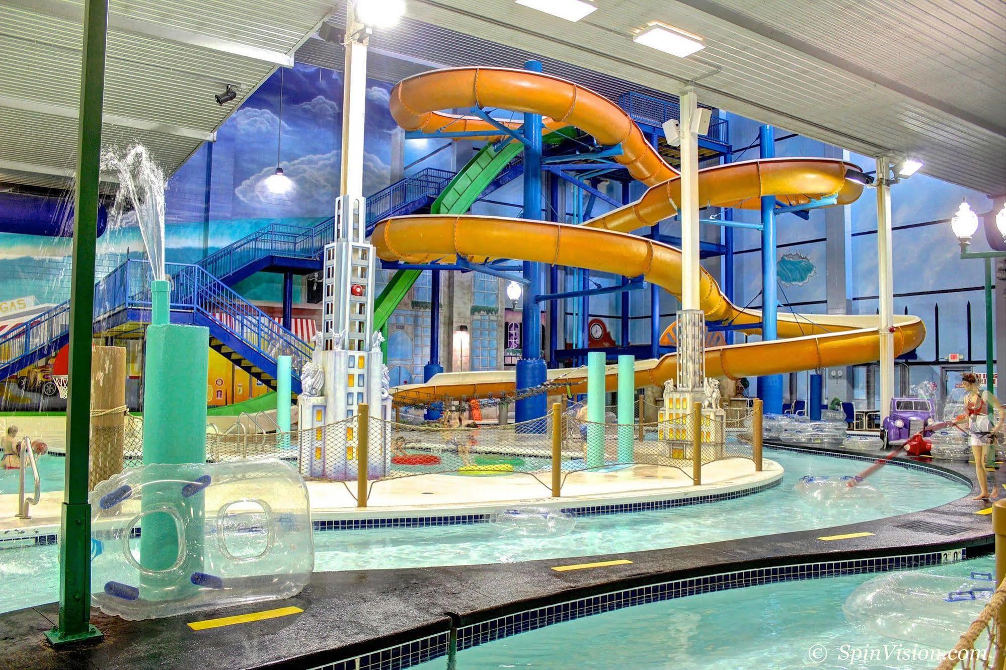 Metropolis Resort - Eau Claire Buitenkant foto